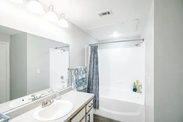 $895 | 6710 Babcock Road, Unit 3207, San Antonio, TX 78249