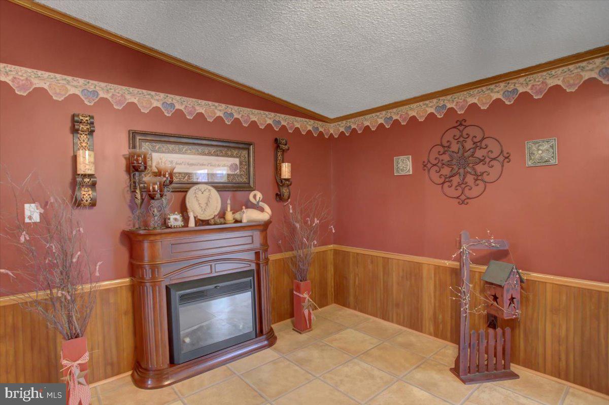 1446 Mountain Road Newburg, PA 17240 - Photo 15 of 48 Gallery Image 15