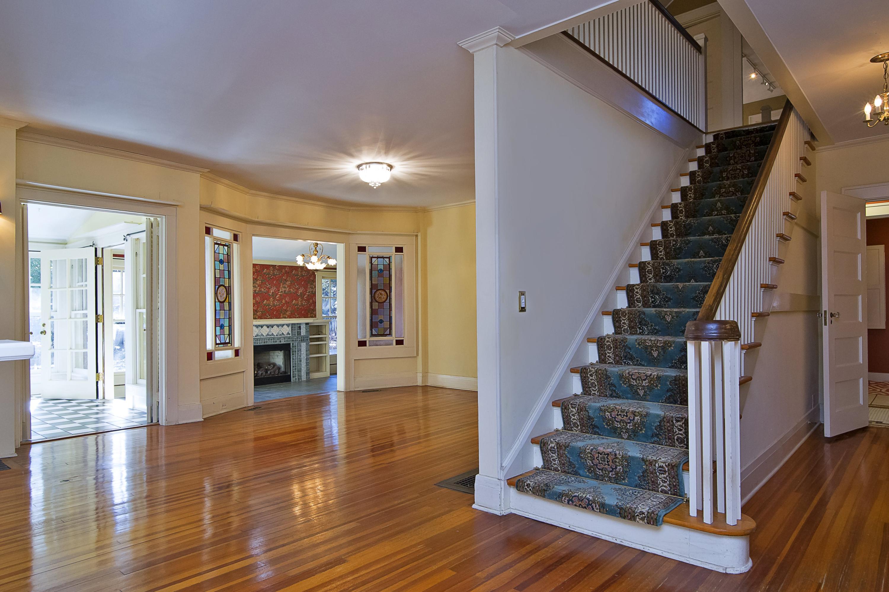 15 Shaw Road Northwest Pinehurst, NC 28374 - Photo 31 of 58 28Staircase