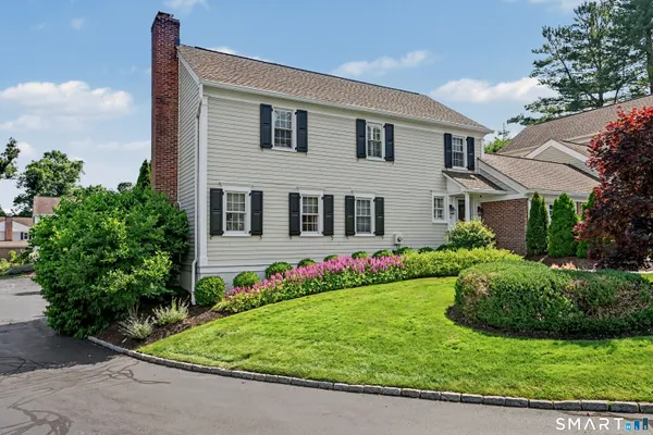$1,425,000 | 123 Richmond Hill Road, Unit 9, New Canaan, CT 06840