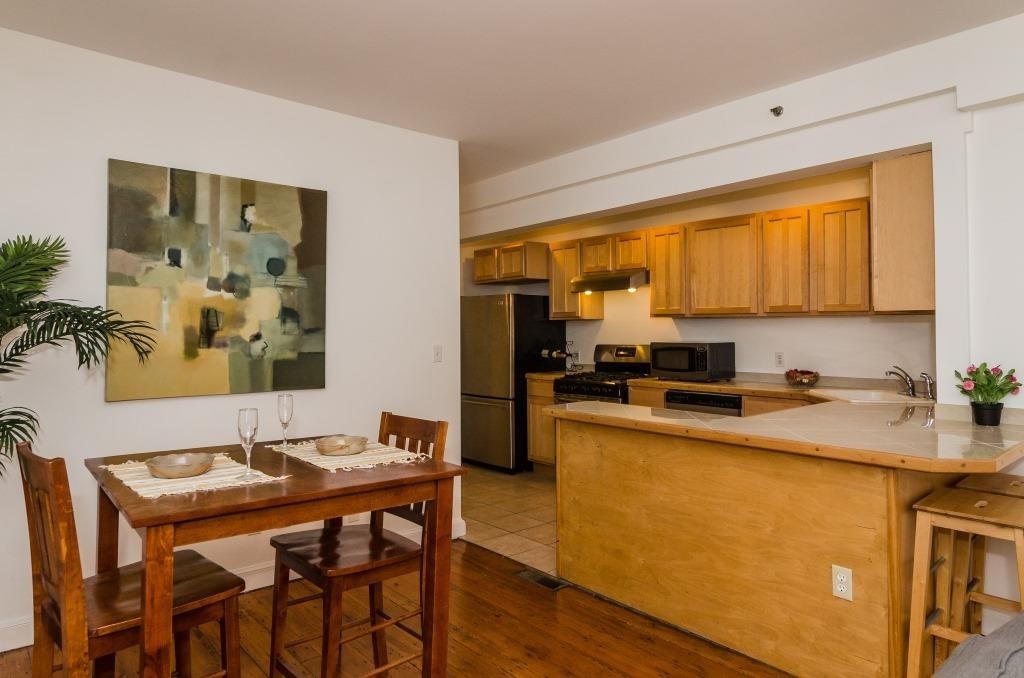 6 Porter Road, Unit 2L Cambridge, MA 02140 - Photo 1 of 15 Gallery Image 1