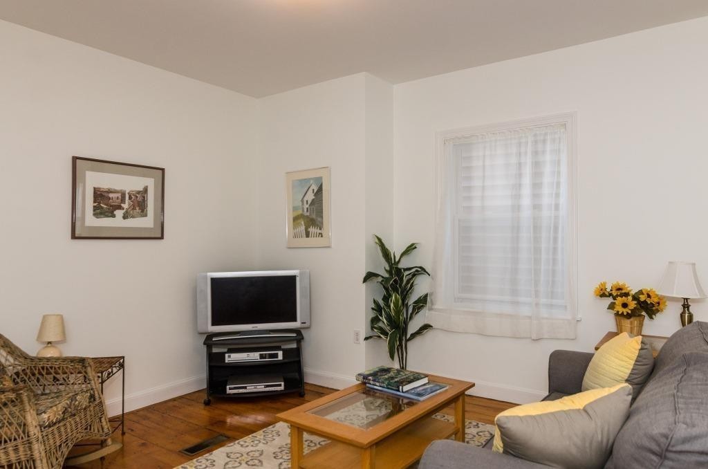 6 Porter Road, Unit 2L Cambridge, MA 02140 - Photo 5 of 15 Gallery Image 5