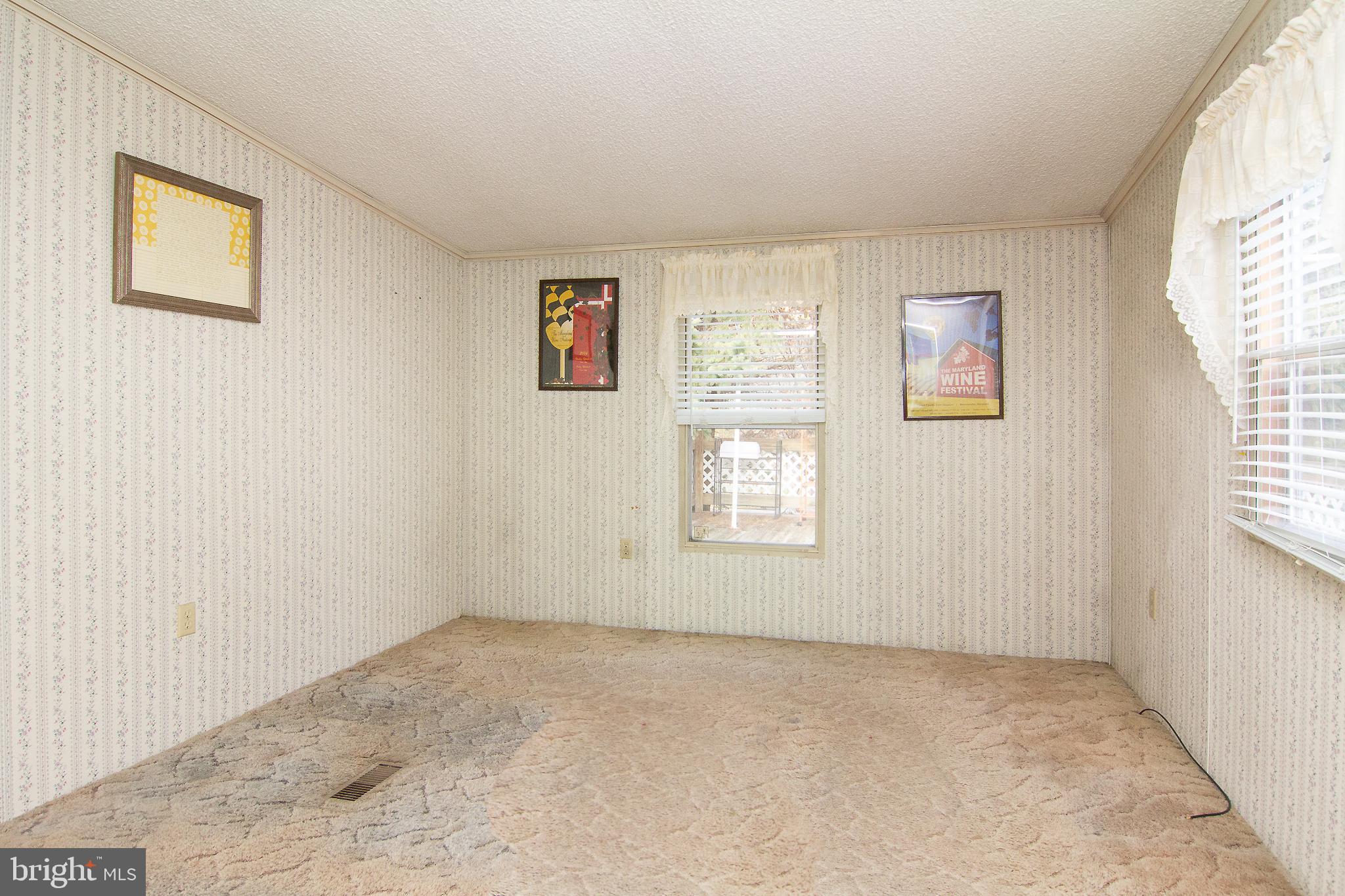 2439 Fairmount Road, Unit 20 Hampstead, MD 21074 - Photo 20 of 29 Master bedroom