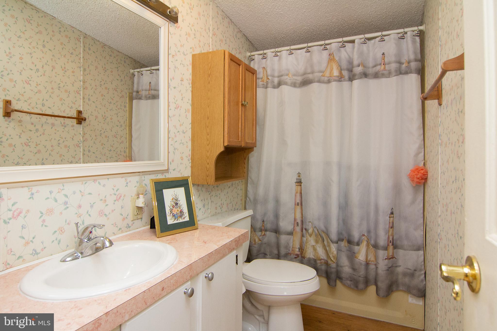 2439 Fairmount Road, Unit 20 Hampstead, MD 21074 - Photo 29 of 29 Second Full Bath