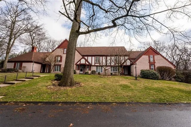 $290,000 | 127 Greenview Drive, Indiana, PA 15701