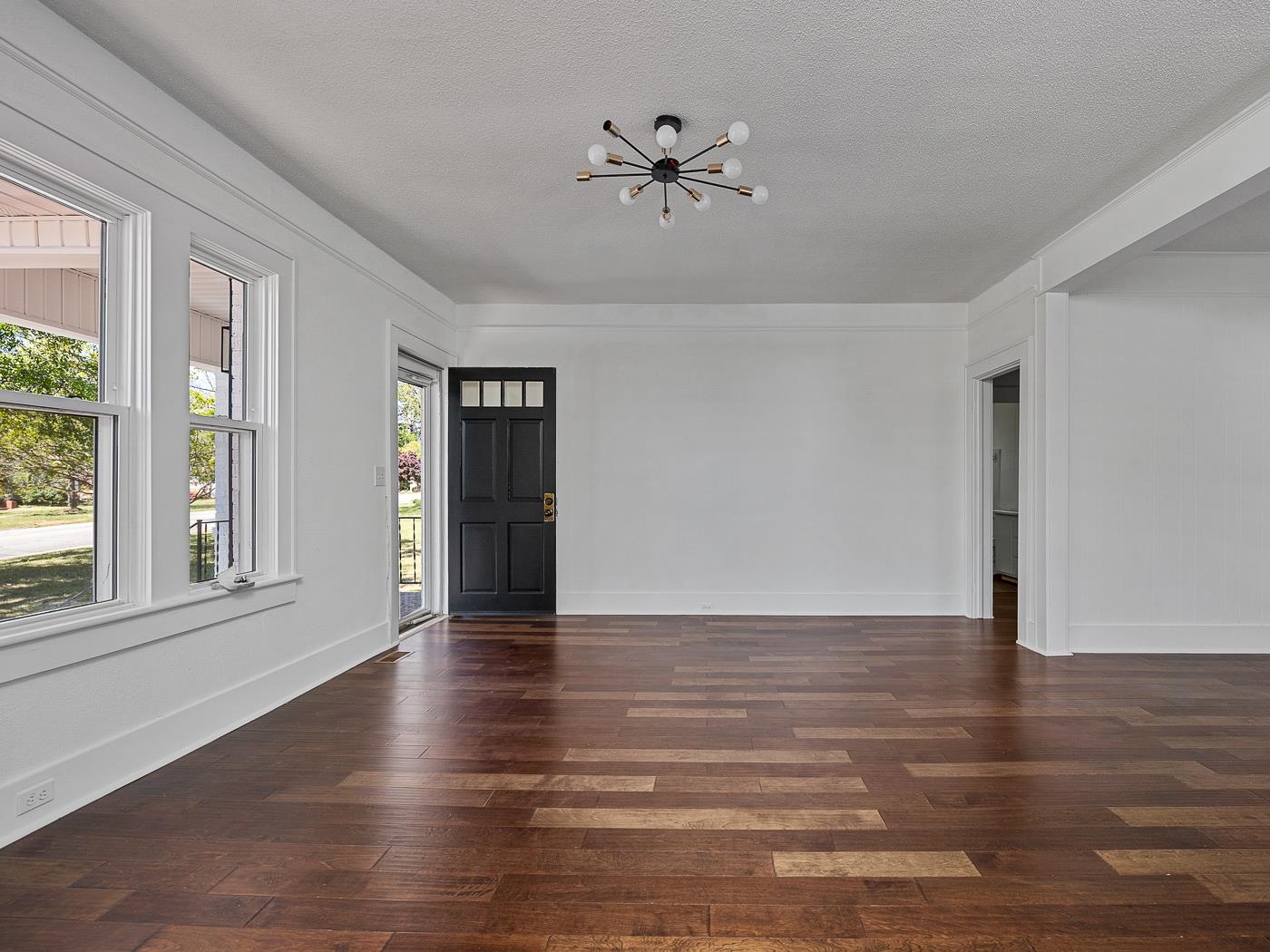 21 Gosnell Avenue Inman, SC 29349 - Photo 8 of 32
