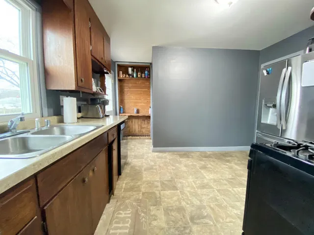 $230,000 | 2719 Carpenter Avenue, Racine, WI 53403