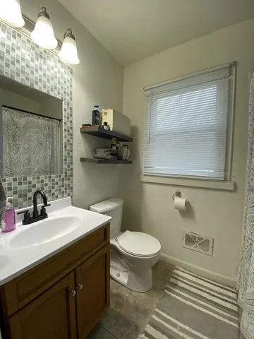 $230,000 | 2719 Carpenter Avenue, Racine, WI 53403