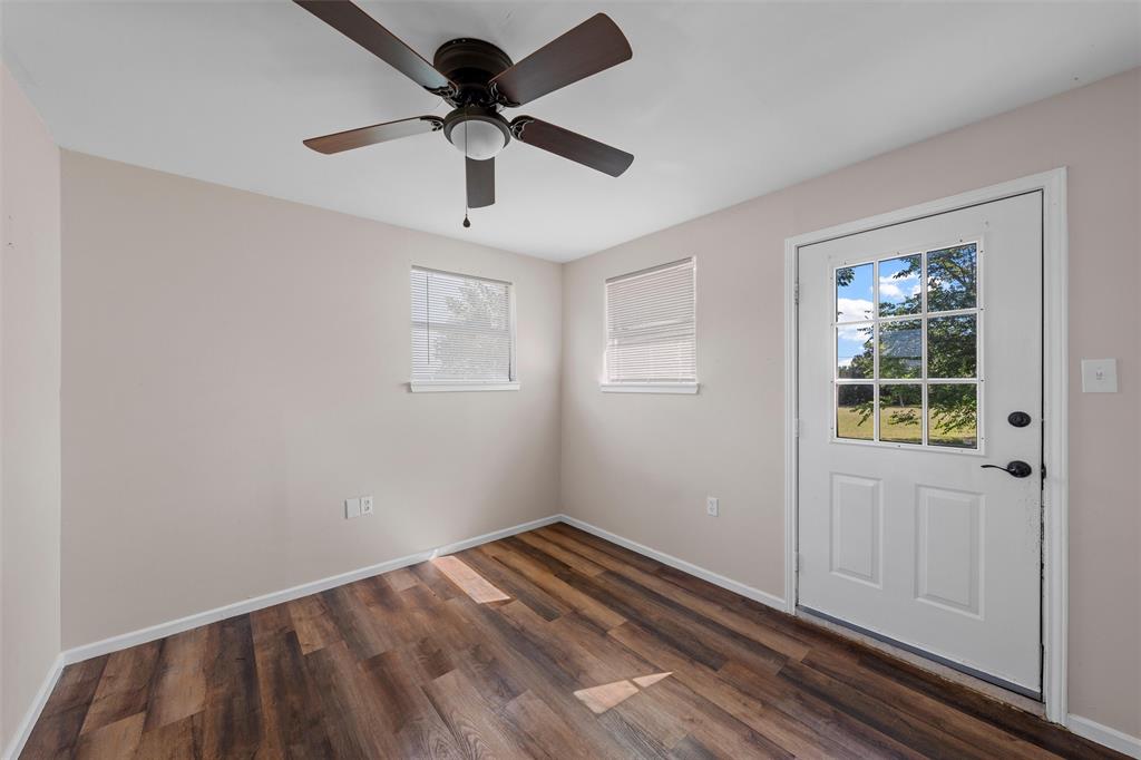 119 Castleman Circle Hewitt, TX 76643 - Photo 22 of 34