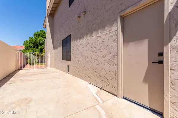 $3,395 | 1630 South Lemon, Mesa, AZ 85206