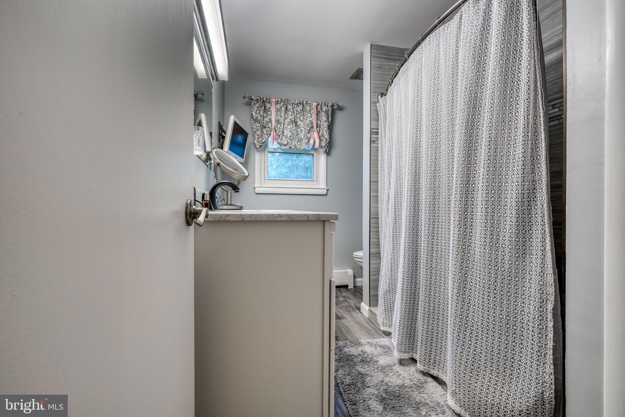 766 Gist Road Westminster, MD 21157 - Photo 14 of 38 1st floor bathroom