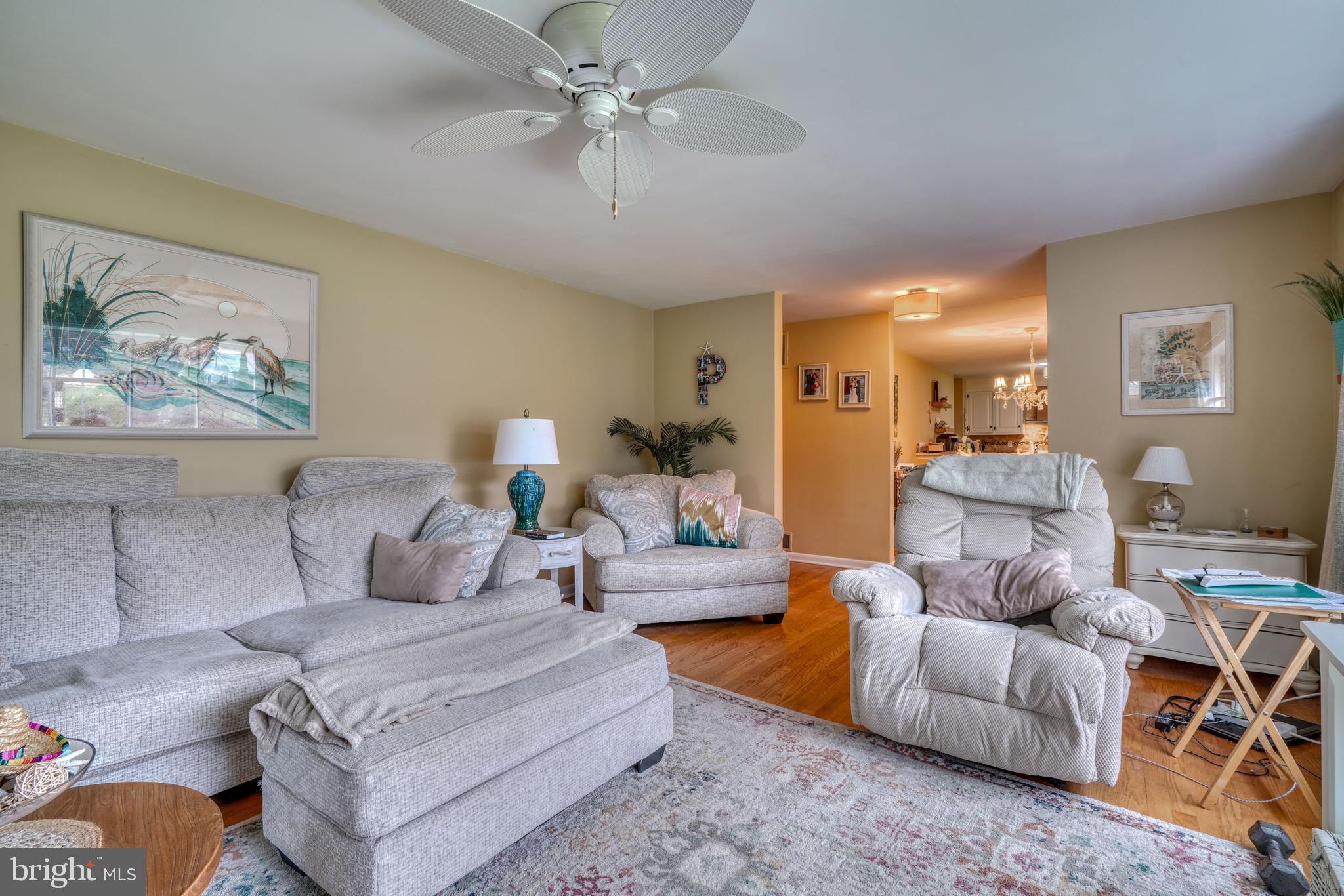 766 Gist Road Westminster, MD 21157 - Photo 7 of 38 Living Room