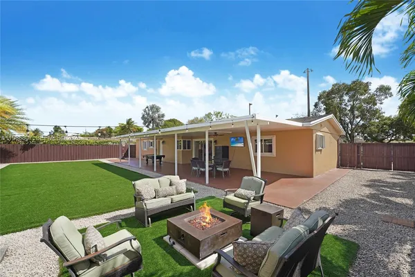 $749,900 | 7921 Northwest 178th Street, Hialeah, FL 33015