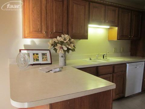 5313 West Carpenter Road Flint, MI 48504 - Photo 22 of 29 20227938-21.JPG