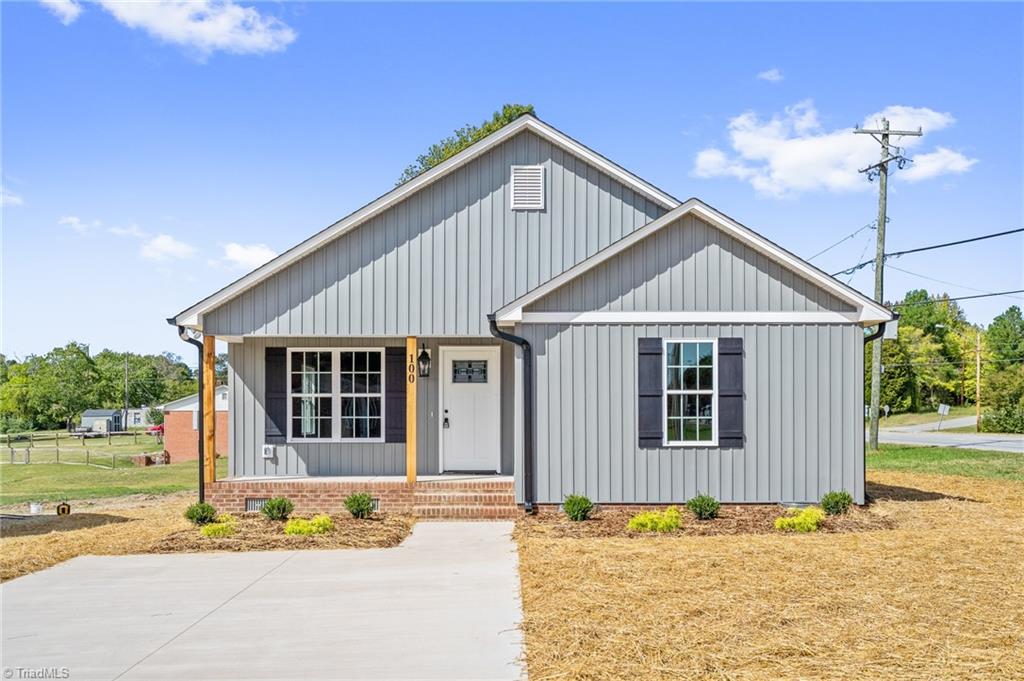 100 Hillside Drive, Thomasville, NC 27360 Compass