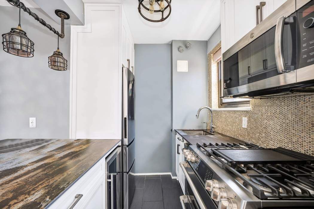 200 East 36th Street, Unit 19A Manhattan, NY 10016 - Photo 5 of 12