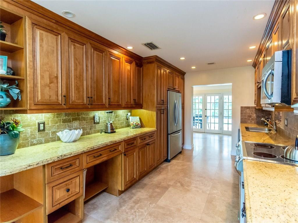 3410 Dover Road Pompano Beach, FL 33062 - Photo 5 of 74 Photo 5