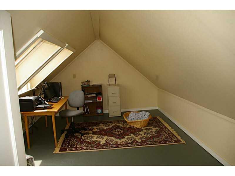 9 Salt Pond Road Friendship, ME 04547 - Photo 11 of 24 Family Room.