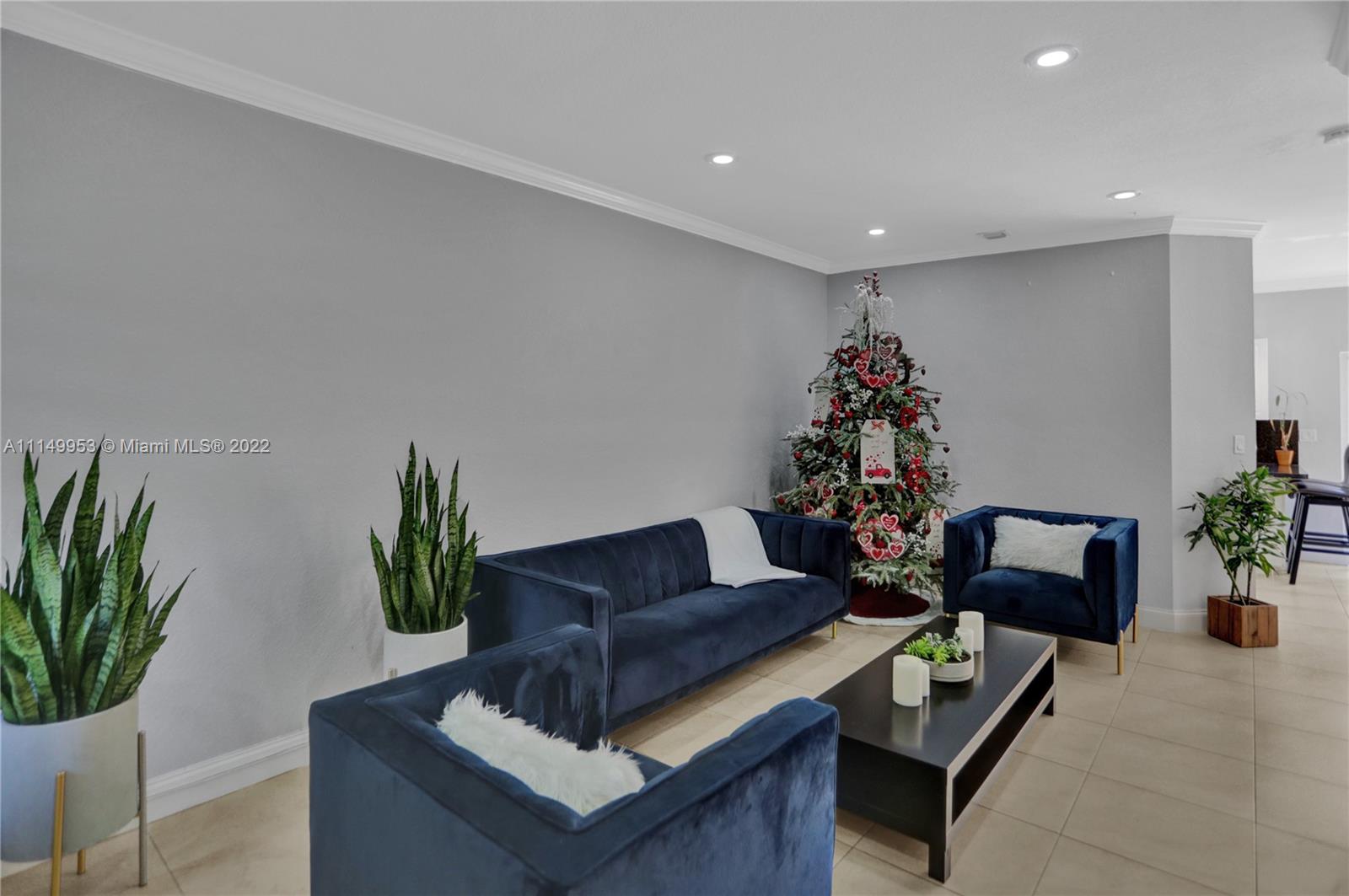 9272 Southwest 220th Street Cutler Bay, FL 33190 - Photo 3 of 24