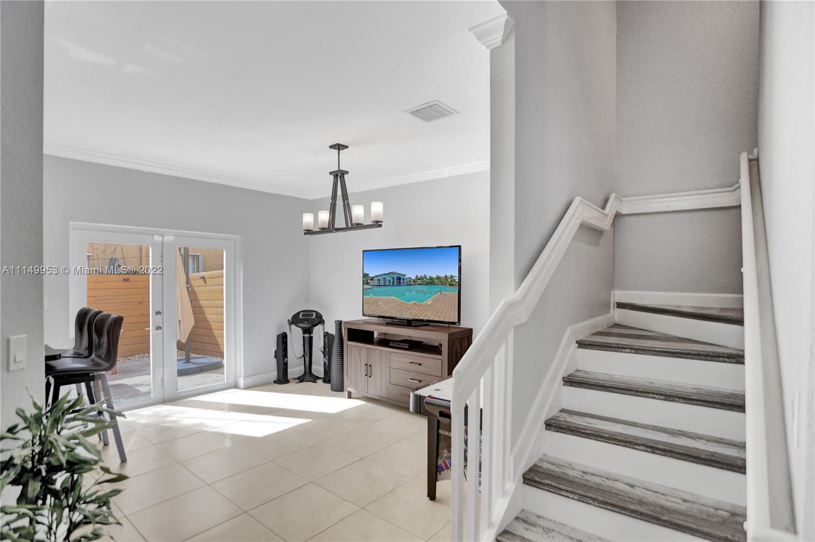 9272 Southwest 220th Street Cutler Bay, FL 33190 - Photo 5 of 24