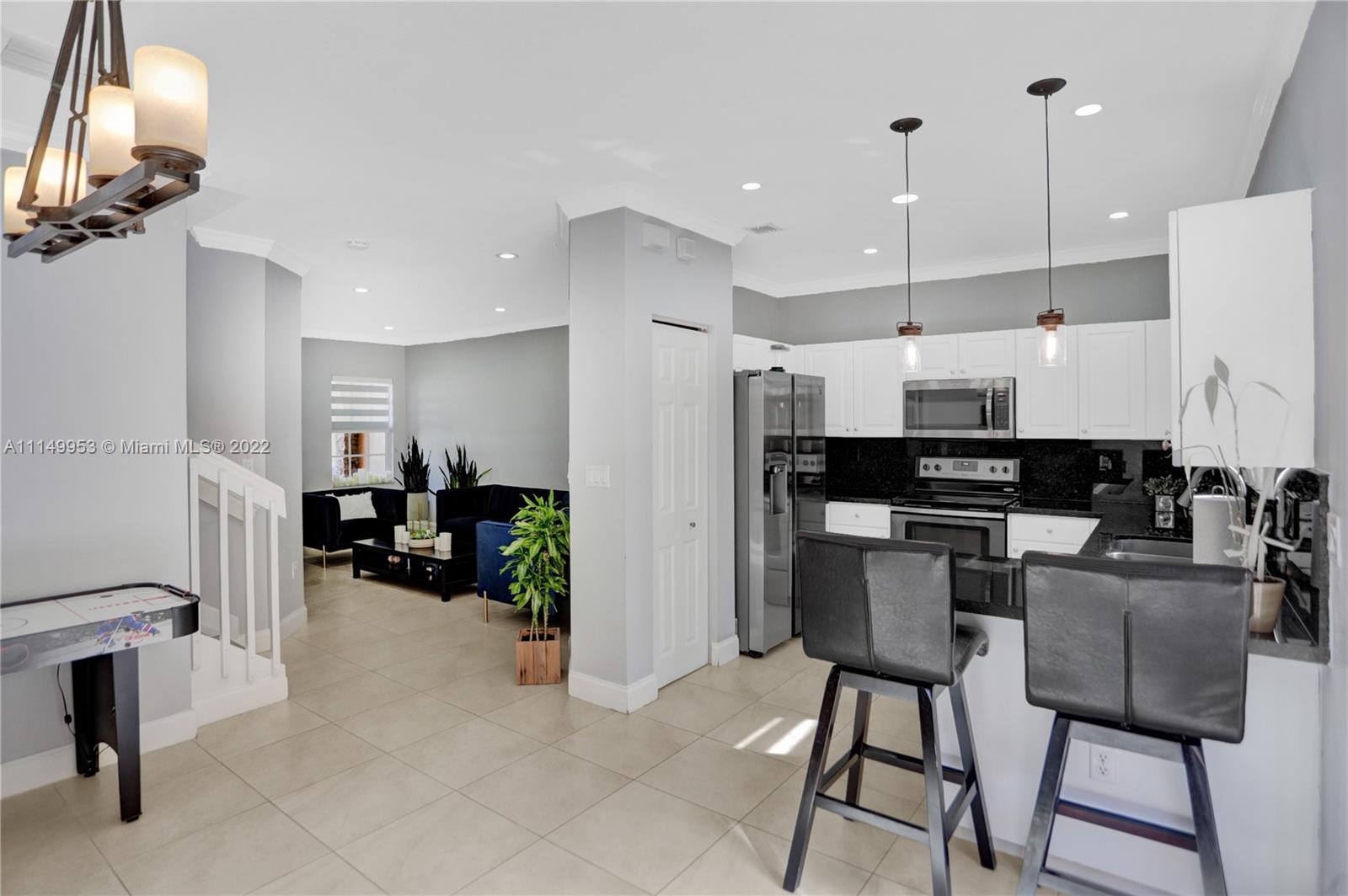 9272 Southwest 220th Street Cutler Bay, FL 33190 - Photo 7 of 24