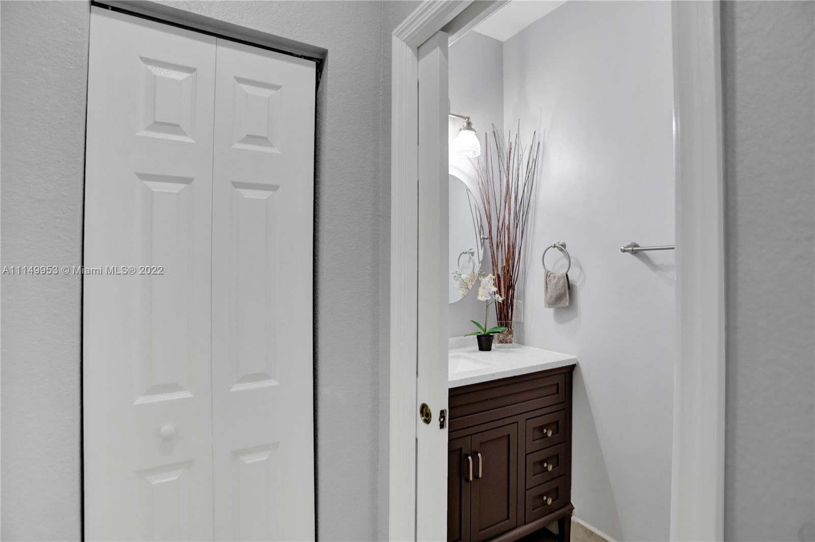 9272 Southwest 220th Street Cutler Bay, FL 33190 - Photo 10 of 24