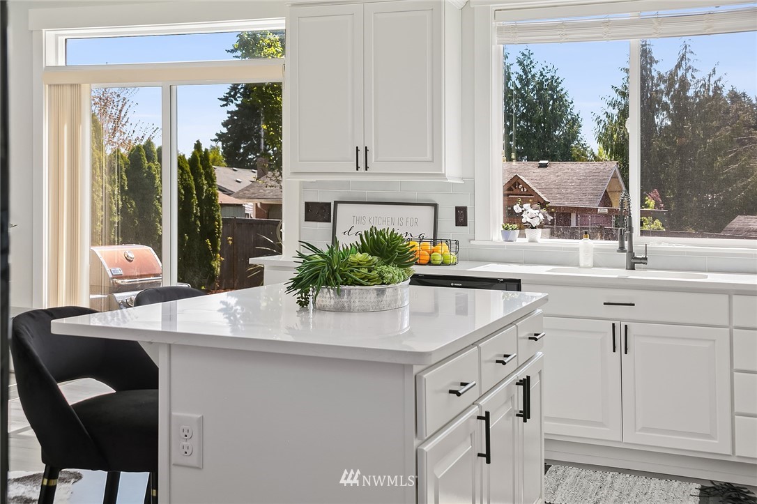 5023 Northeast 8th Street Renton, WA 98059 - Photo 14 of 40
