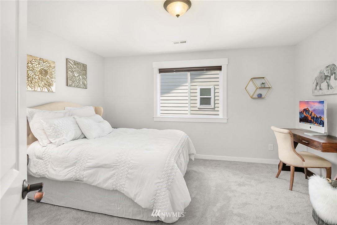 5023 Northeast 8th Street Renton, WA 98059 - Photo 26 of 40