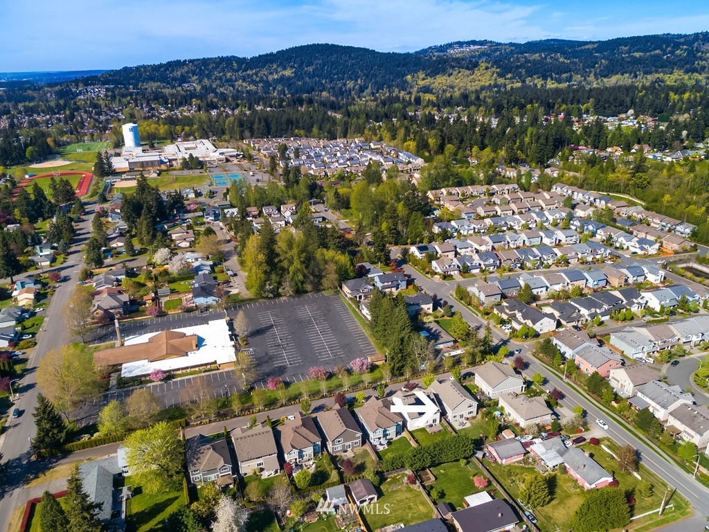 5023 Northeast 8th Street Renton, WA 98059 - Photo 37 of 40