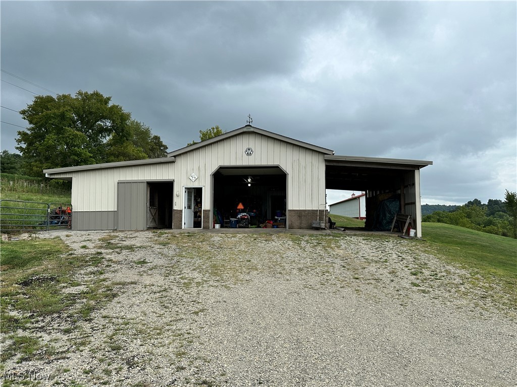 40346 Marietta Road Caldwell, OH 43724 - Photo 10 of 50 Garage/Barn Stable