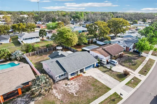 $395,000 | 3613 Coppertree Circle, Brandon, FL 33511