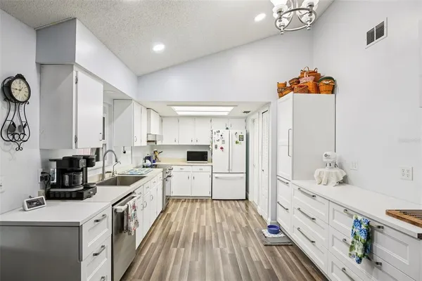 $395,000 | 3613 Coppertree Circle, Brandon, FL 33511