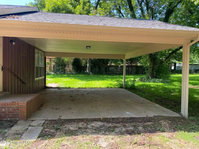 $1,750 | 4605 Highway 51, Senatobia, MS 38668