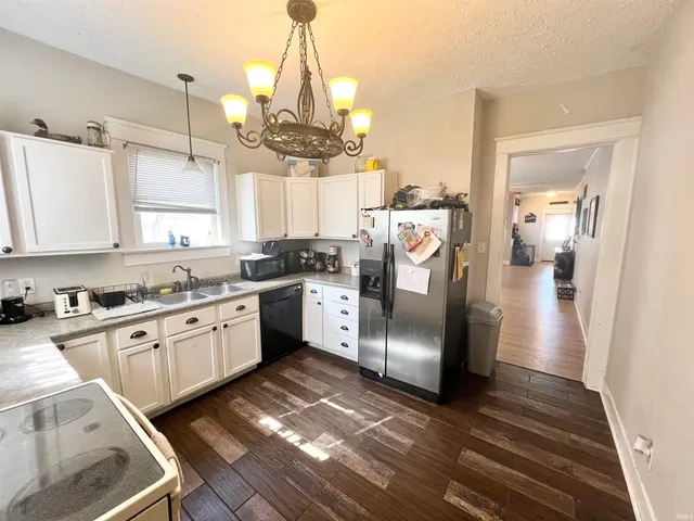 $143,000 | 1010 South 8th Street, Terre Haute, IN 47807