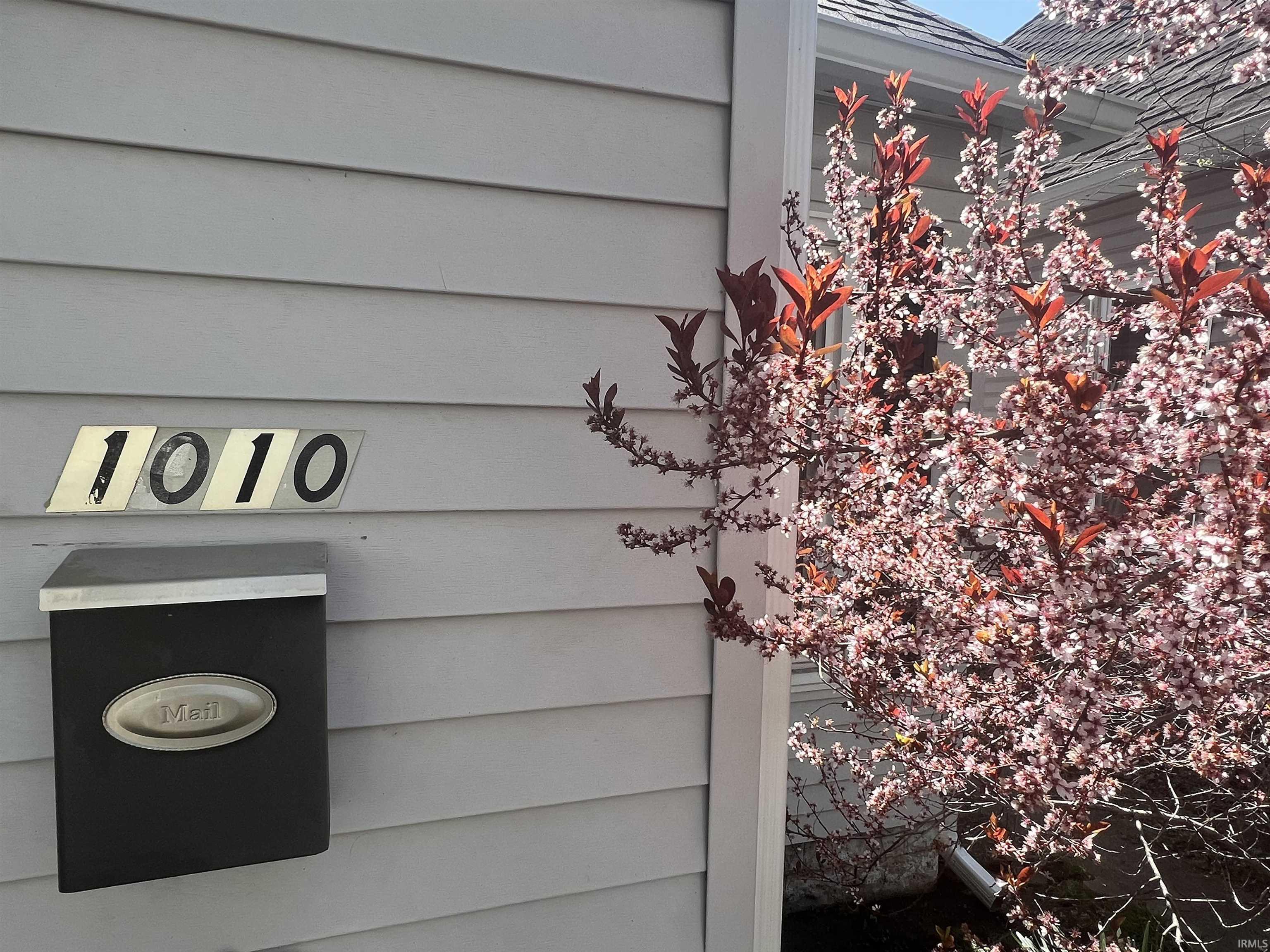 1010 South 8th Street Terre Haute, IN 47807 - Photo 2 of 33