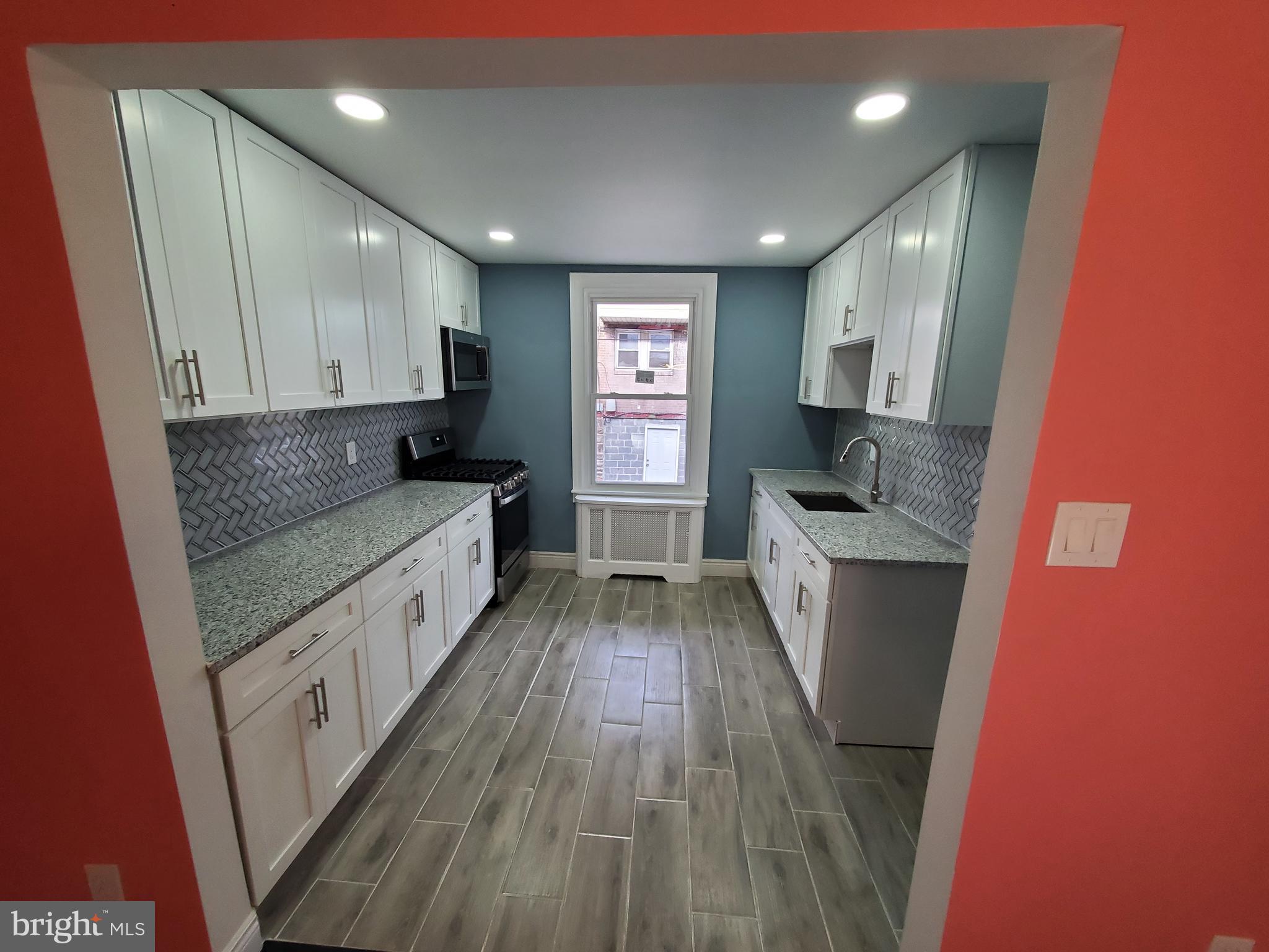 959 Carver Street Philadelphia, PA 19124 - Photo 12 of 43 Kitchen pic#1