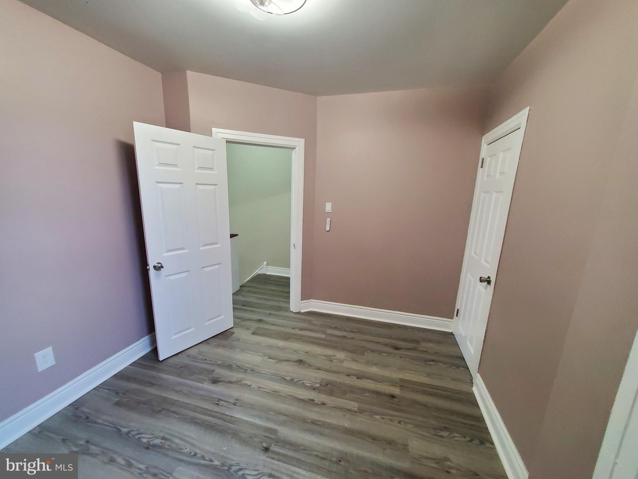 959 Carver Street Philadelphia, PA 19124 - Photo 23 of 43 Mid bedroom pic#2