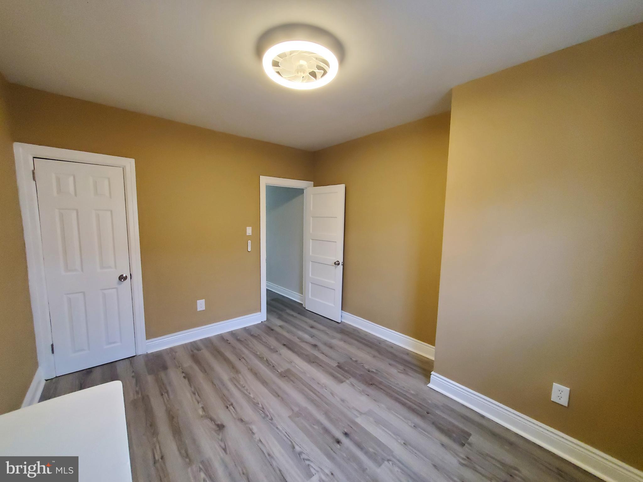 959 Carver Street Philadelphia, PA 19124 - Photo 26 of 43 Rear bedroom pic#2