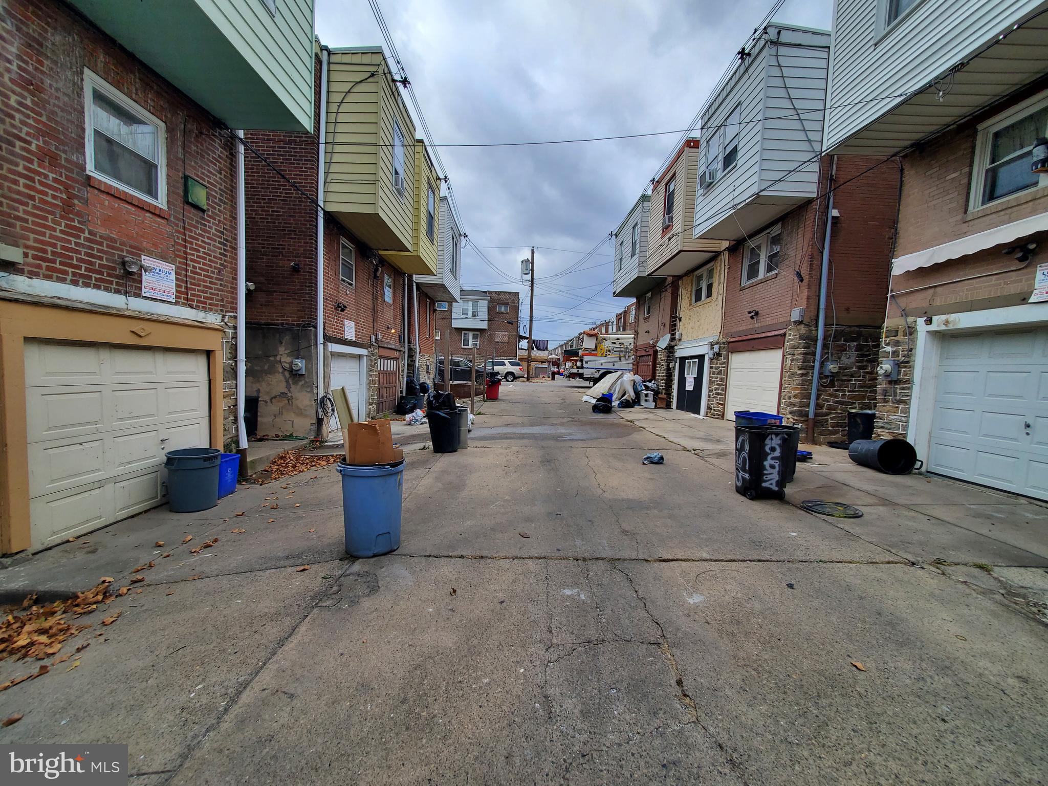 959 Carver Street Philadelphia, PA 19124 - Photo 42 of 43 Driveway pic#1