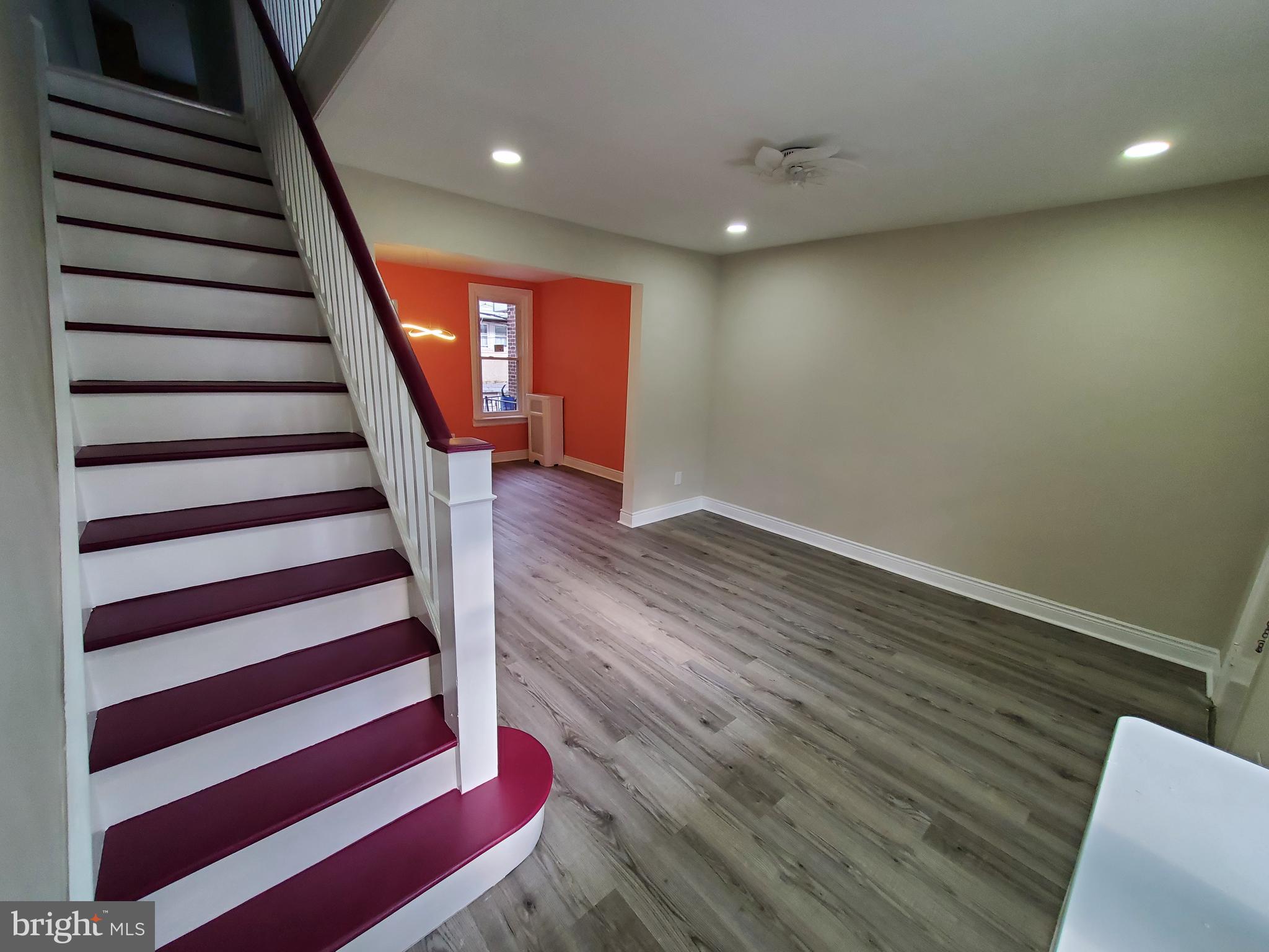 959 Carver Street Philadelphia, PA 19124 - Photo 8 of 43 Living room pic#2