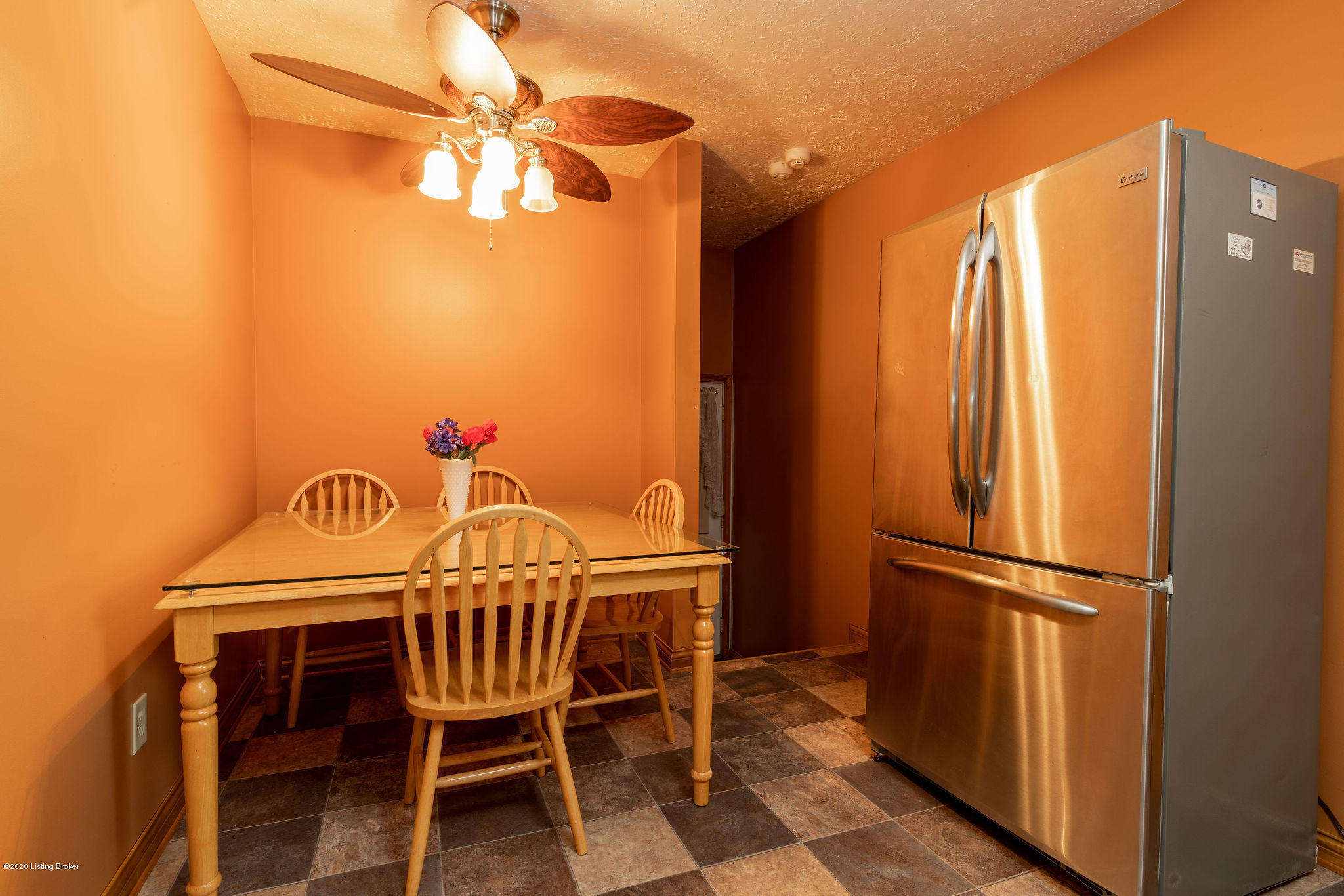 497 Blossom Road Louisville, KY 40229 - Photo 11 of 31 Dining Area
