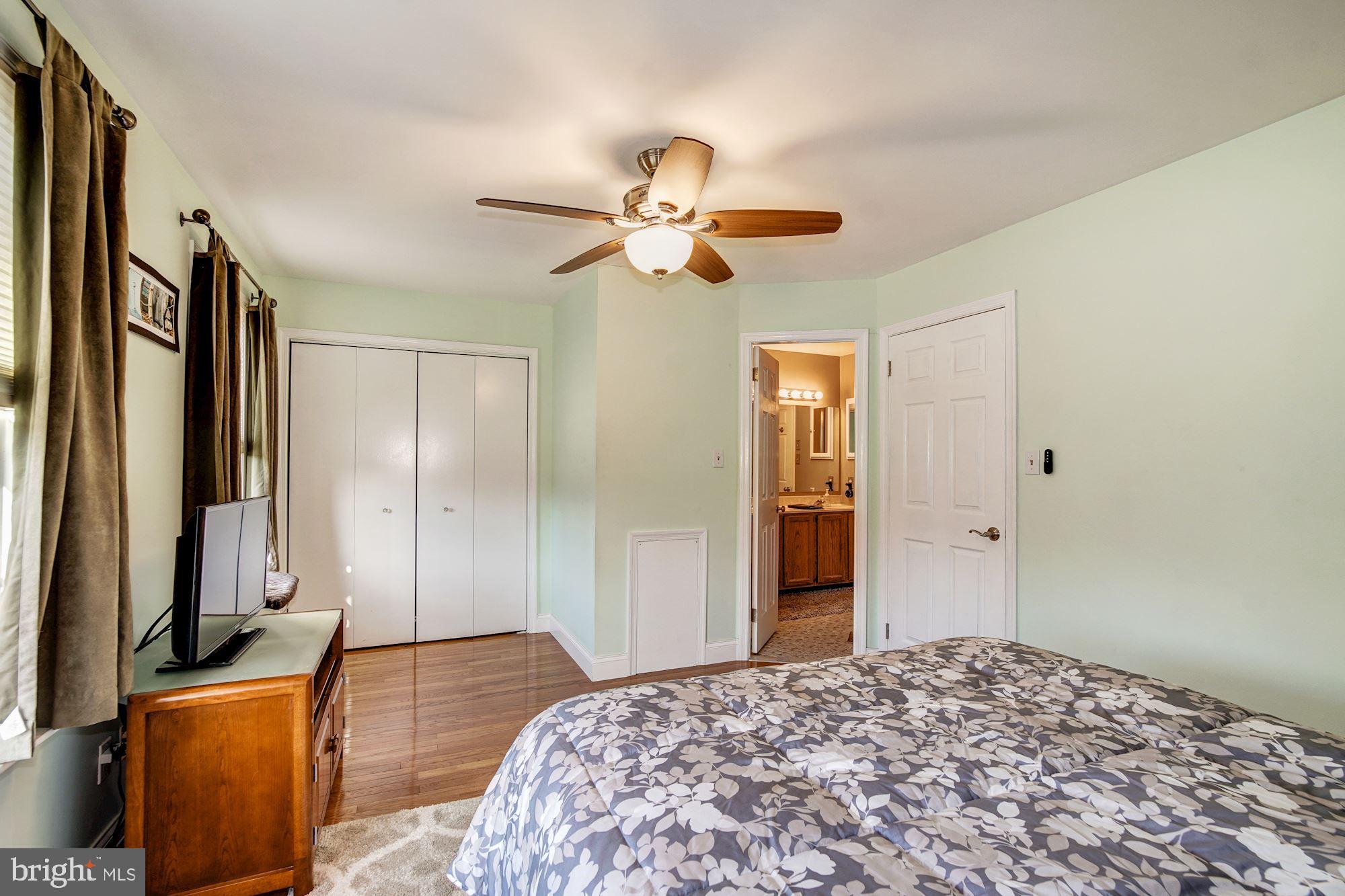353 Scola Road Brookhaven, PA 19015 - Photo 22 of 26 2nd Bedroom w/ Hardwood Floors
