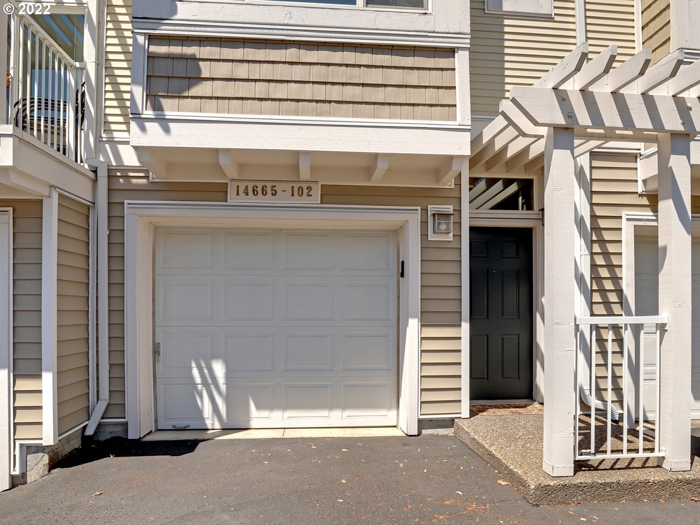 14665 Southwest Beard Road, Unit 102 Beaverton, OR 97007 - Photo 2 of 15 Gallery Image 2