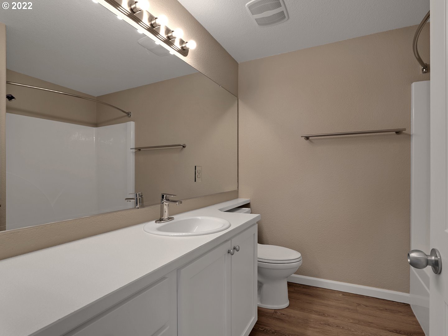 14665 Southwest Beard Road, Unit 102 Beaverton, OR 97007 - Photo 10 of 15 Gallery Image 10