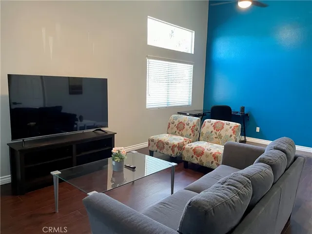 $3,100 | 31590 Silex Court, Winchester, CA 92596