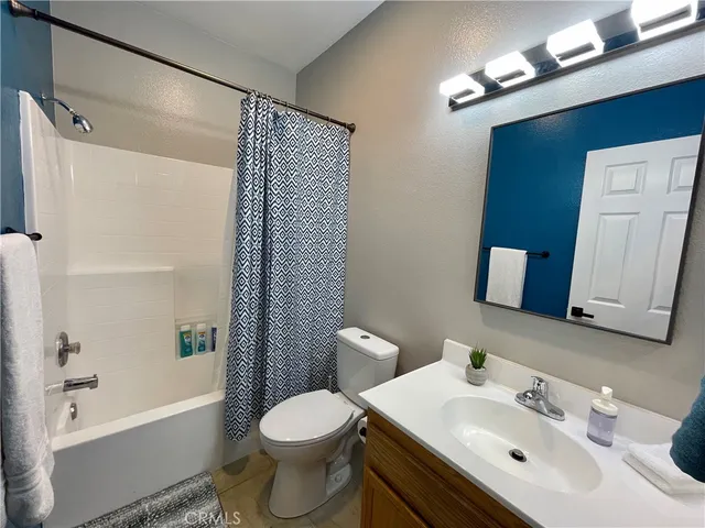 $3,100 | 31590 Silex Court, Winchester, CA 92596