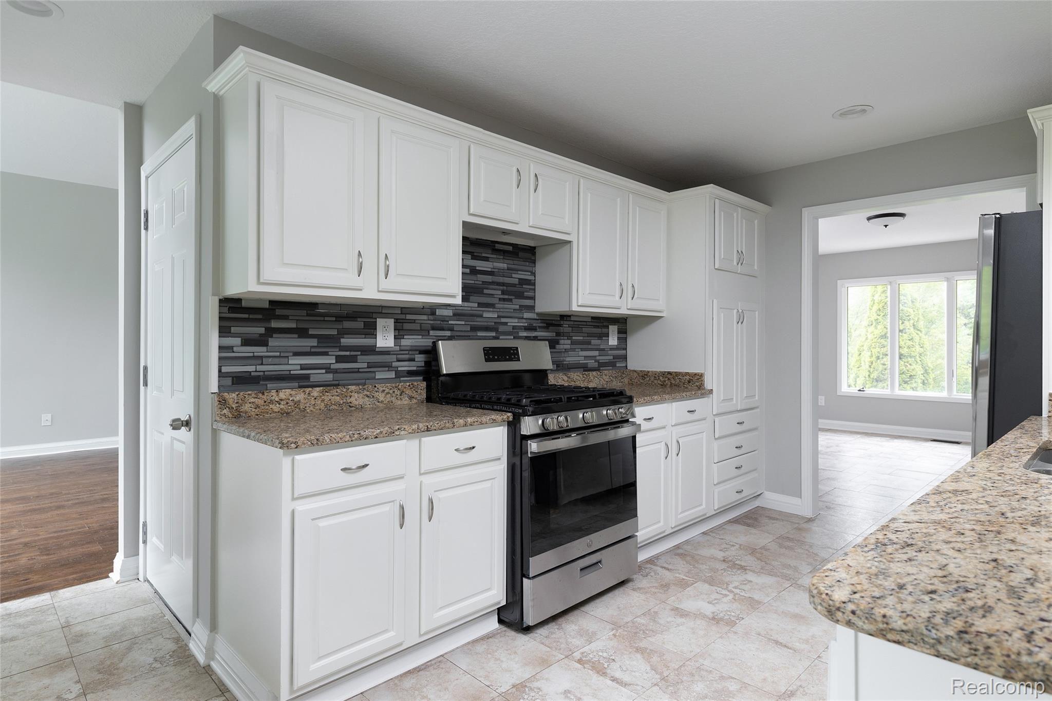 22135 Inkster Road Romulus, MI 48174 - Photo 12 of 40 12.jpg