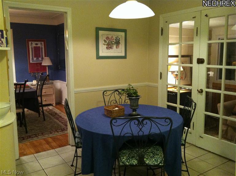 2424 Laurelhurst Road Cleveland, OH 44118 - Photo 7 of 12 Gallery Image 7