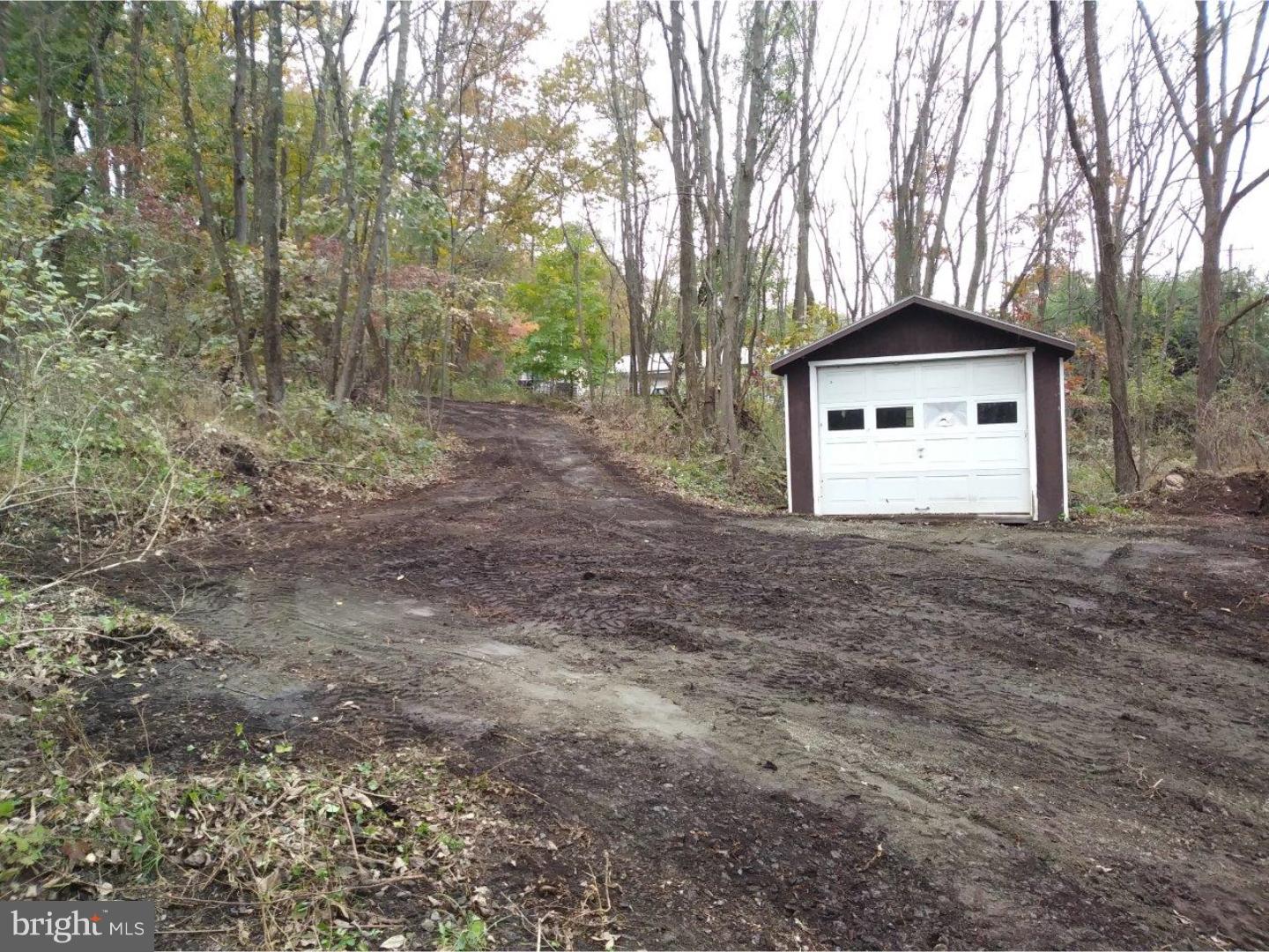 37 Chestnut Grove Road Pottstown, PA 19464 - Photo 3 of 9 Gallery Image 3