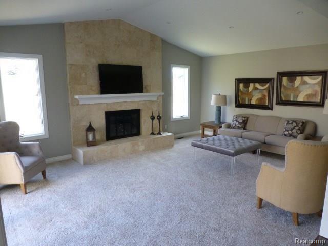 564 Rolling Green Circle Rochester Hills, MI 48309 - Photo 9 of 24